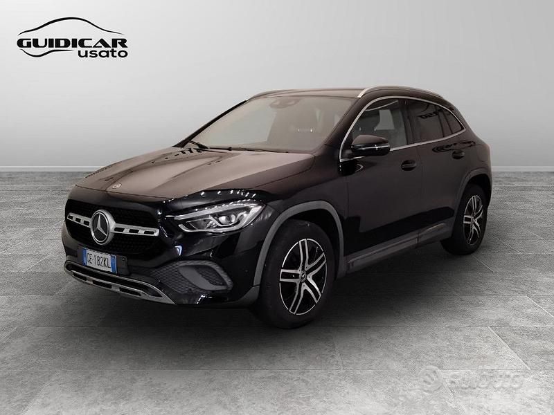 Usata Mercedes GLA200 150 CV (110 kW) 2021 Nero SUV