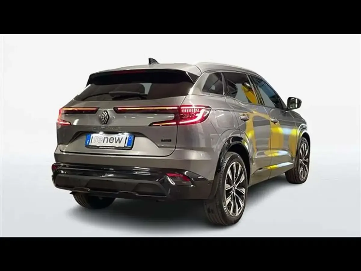 Usata Renault Austral Techno 131 CV (96 kW) 2023 Grigio scuro SUV