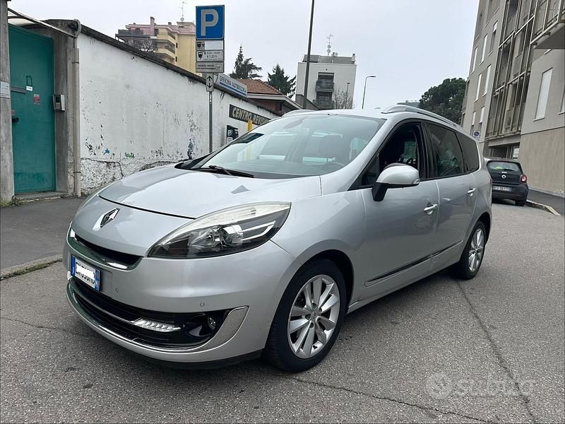 Usata Renault Grand Scénic III Bose Edition 130 CV (95 kW) 2012 Grigio Monovolume