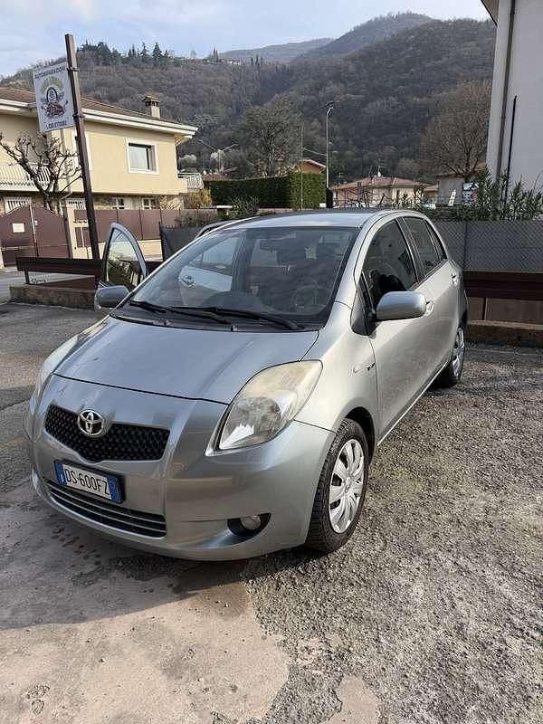 Usata Toyota Yaris 75 CV (55 kW) 2008 Utilitaria