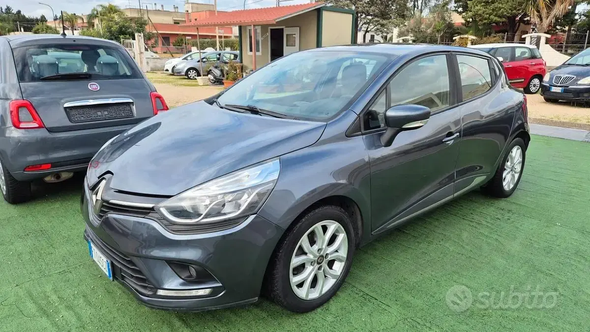 Usata Renault Clio IV Business 90 CV (66 kW) 2018 Grigio Berlina
