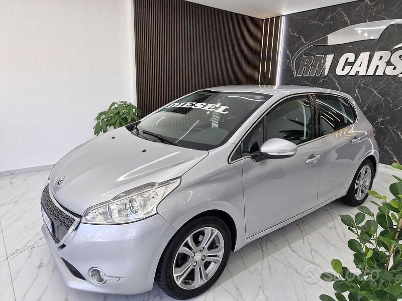 Usata Peugeot 208 Allure 68 CV (50 kW) 2012 Grigio Utilitaria
