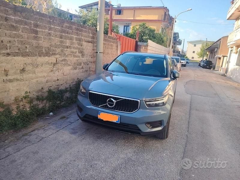 Usata Volvo XC40 150 CV (110 kW) 2019 Grigio SUV