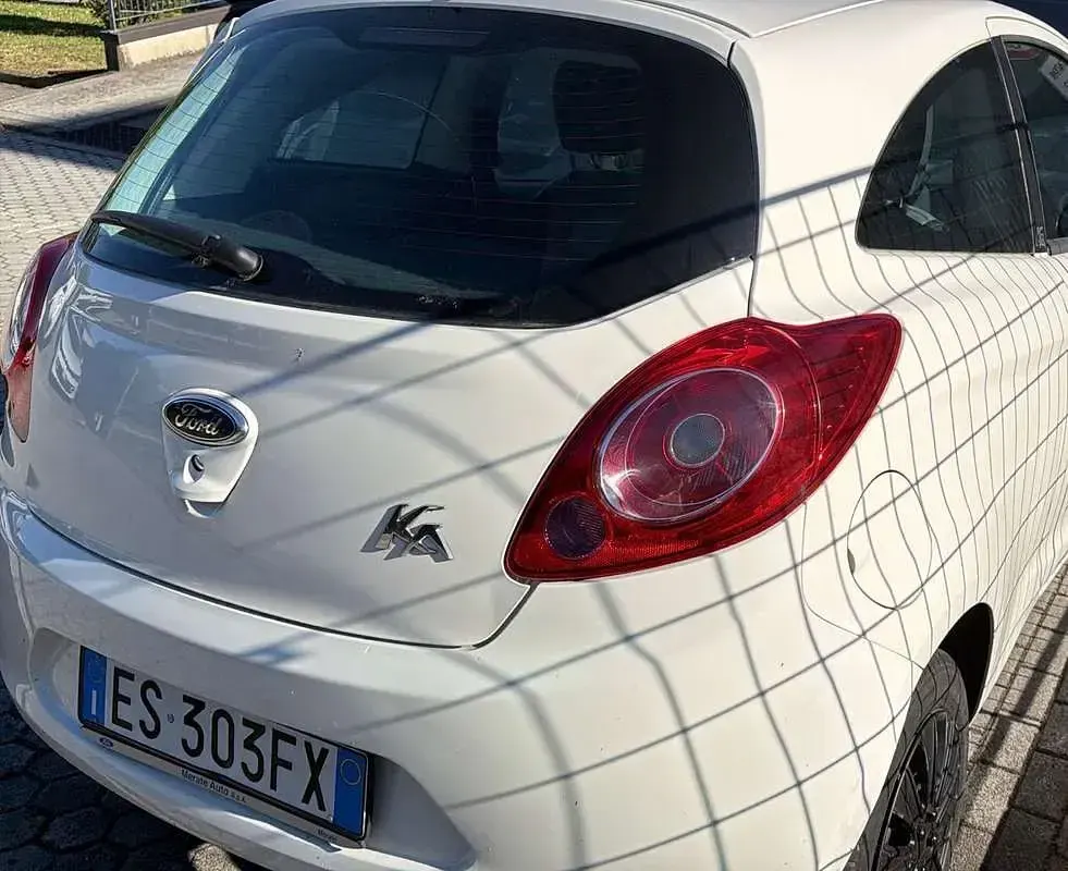 Usata Ford Ka Titanium 69 CV (50 kW) 2013 Utilitaria