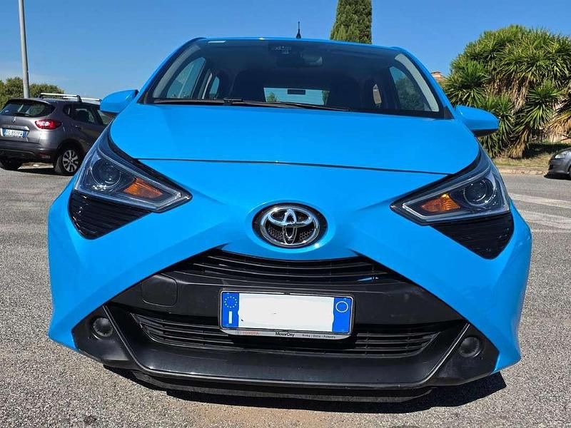 Blu/azzurro Usata 2018 Toyota Aygo Trend Due volumi | 9500 € (Buon prezzo) - Immagine 1/4