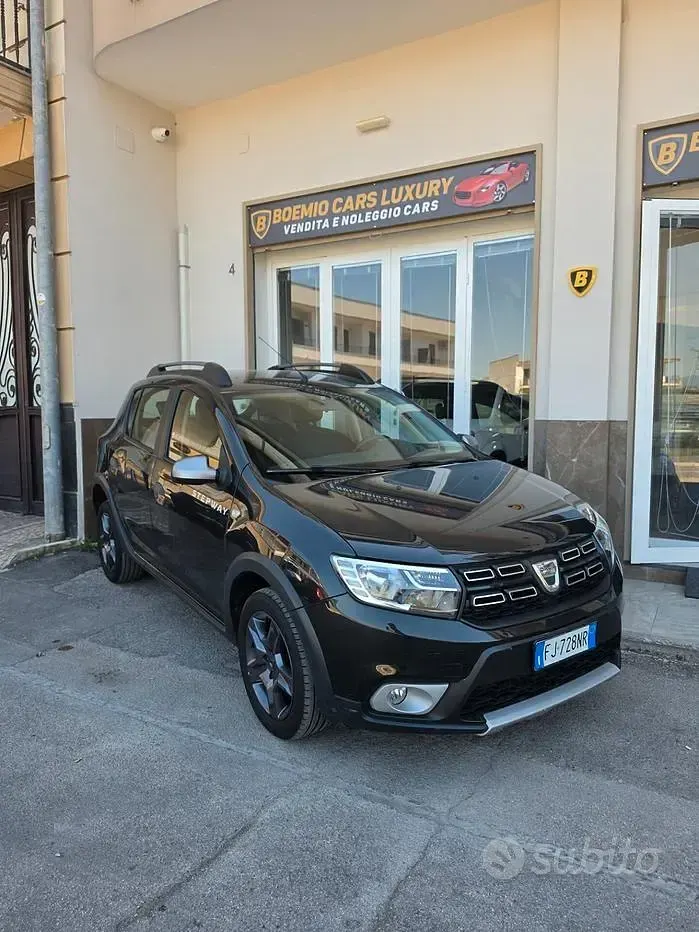 Usata Dacia Sandero 90 CV (66 kW) 2017 Nero Berlina