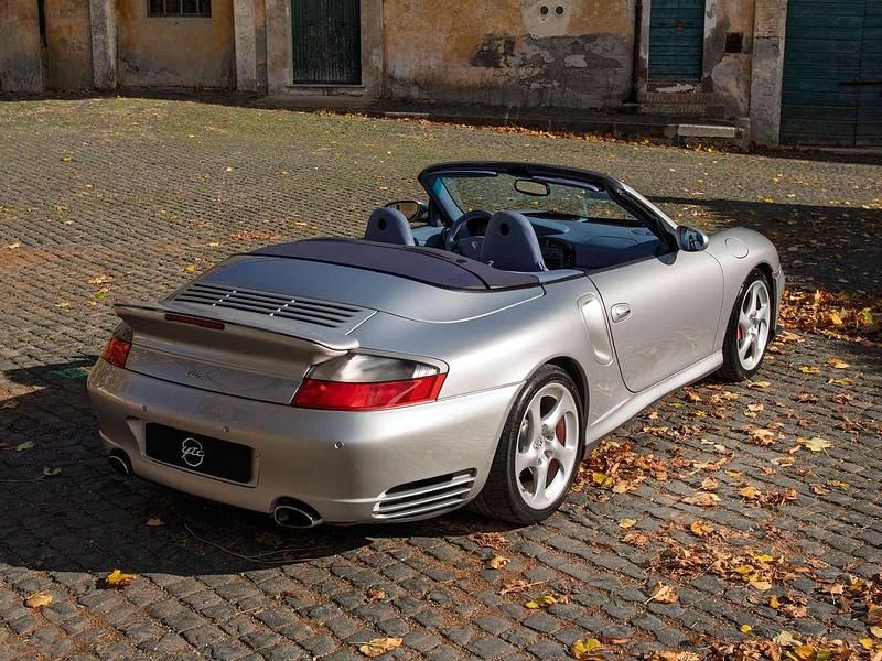 Usata Porsche 996 420 CV (308 kW) 2004 Argento Cabrio