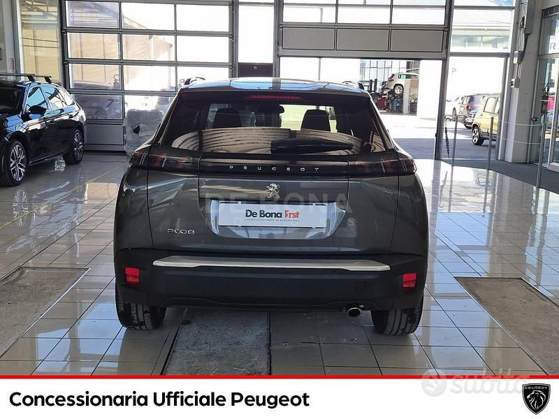 Używany Peugeot 2008 Allure 110 KM (80 kW) 2021 Szary SUV