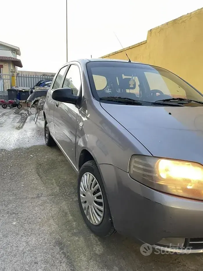 Usata Chevrolet Kalos 72 CV (52 kW) 2006 Grigio Berlina