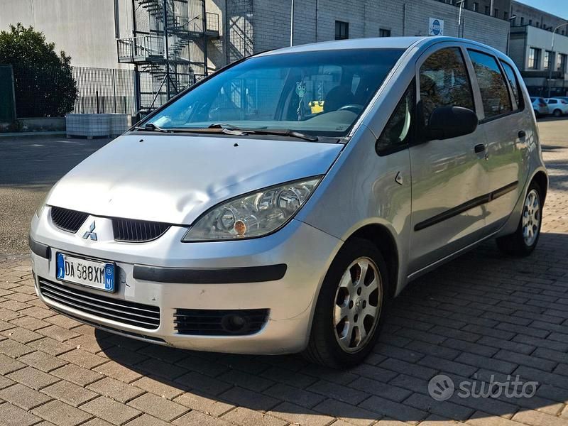 Usata Mitsubishi Colt 2007 Grigio Utilitaria
