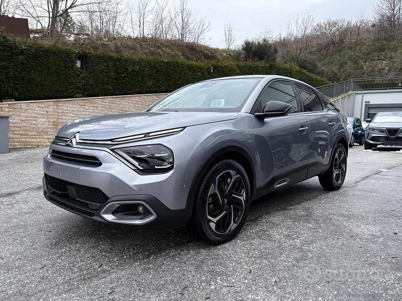Usata Citroën C4 131 CV (96 kW) 2024 Grigio SUV