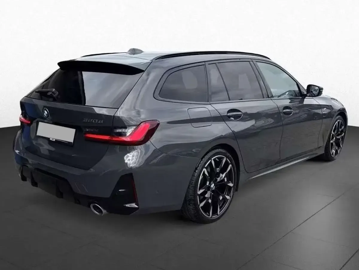 Usata BMW 320 M Sport 190 CV (139 kW) 2025 Grigio Berlina