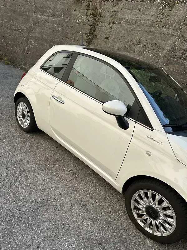 Usata Fiat 500 Dolcevita 69 CV (50 kW) 2021 Utilitaria