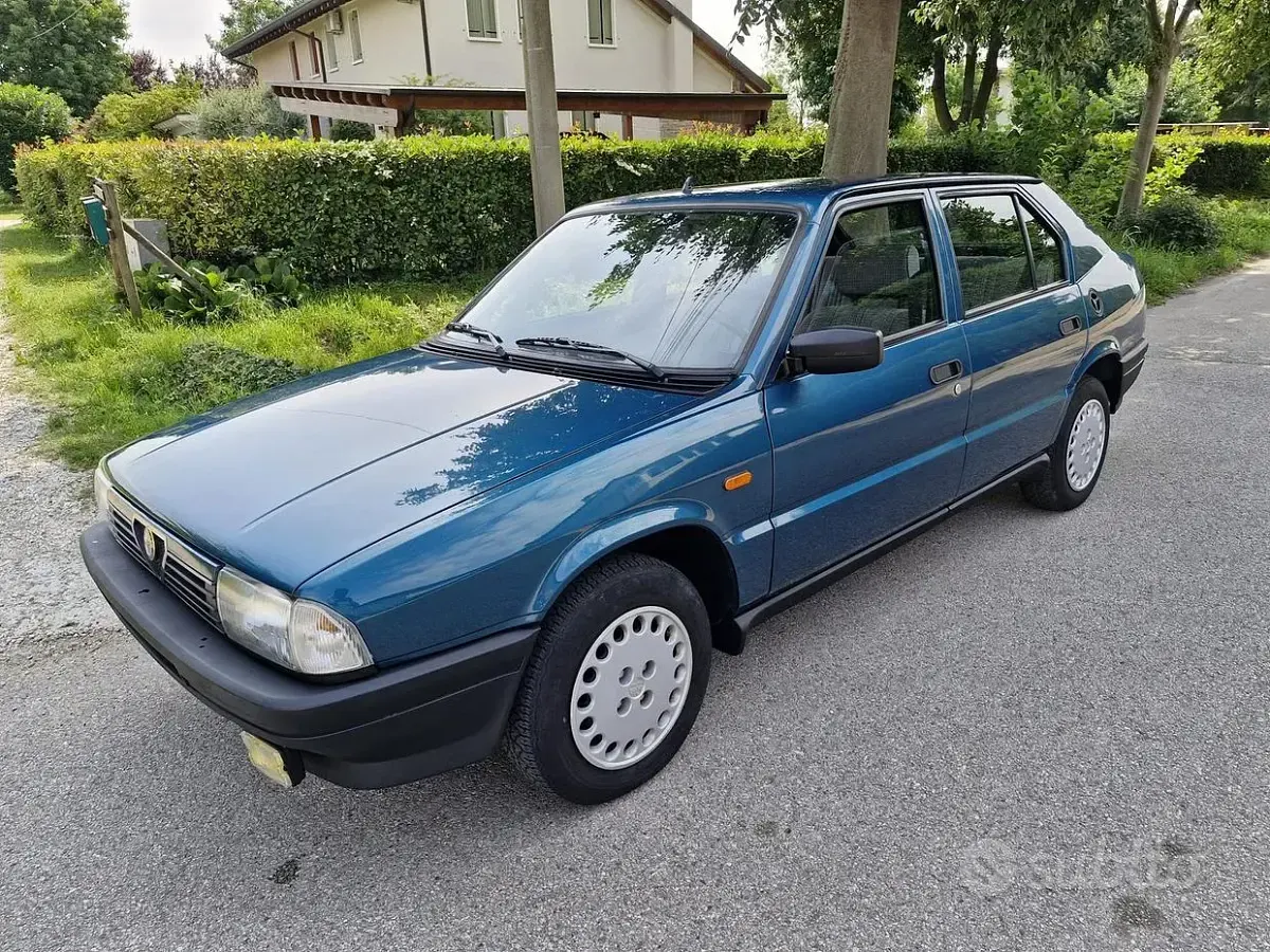 Usata Alfa Romeo 33 118 CV (86 kW) 1988 Verde Berlina