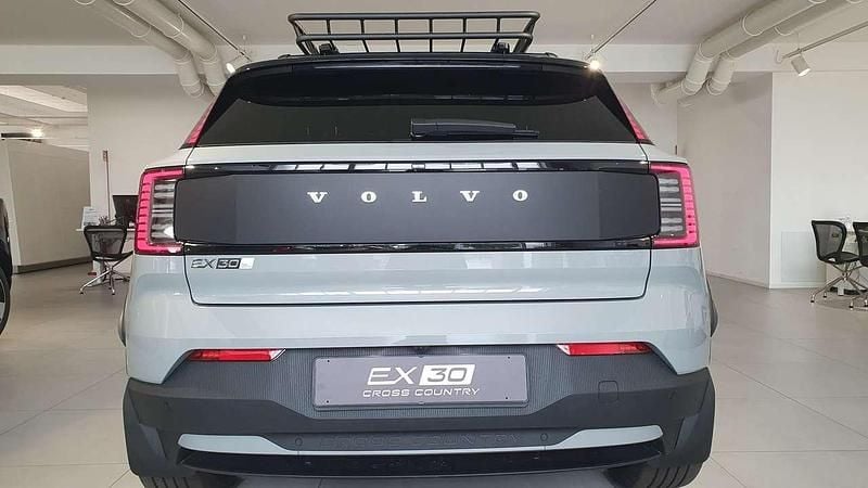 Nuova Volvo EX30 CC Performance 116 kW (158 CV) 2025 Vapour grey SUV
