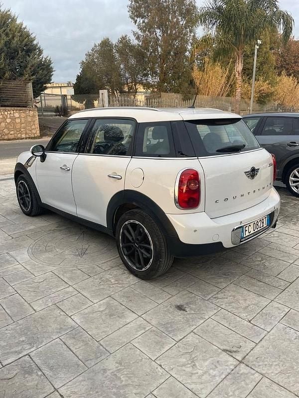 Usata Mini Countryman 111 CV (81 kW) 2015 Bianco SUV