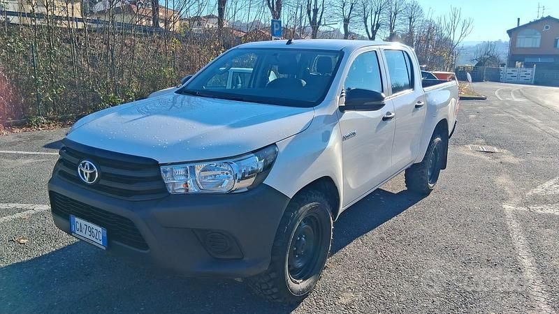 Bianco Usata 2020 Toyota HiLux Comfort Pick-up | 37.000 € - Immagine 1/4