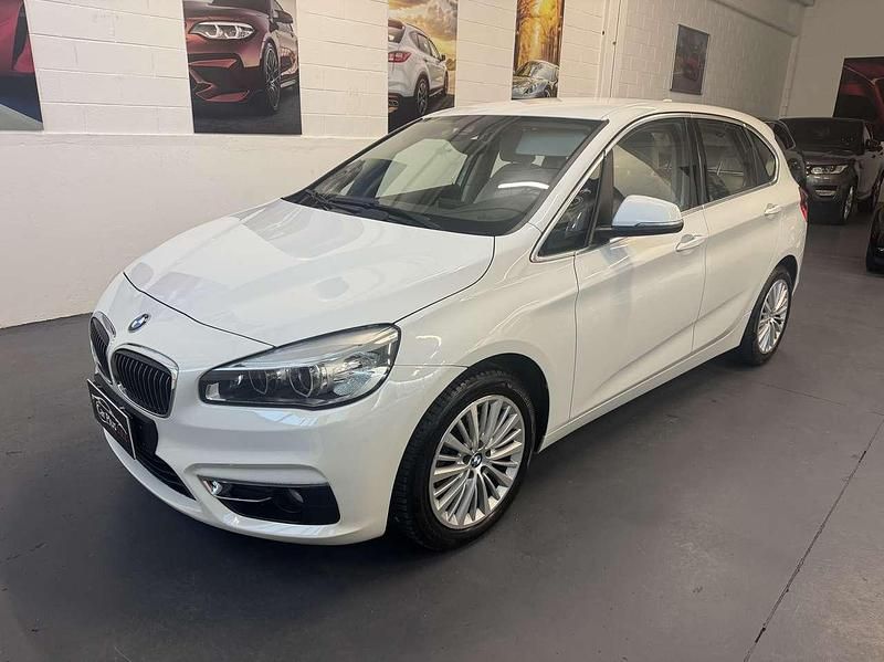 Usata BMW 218 Active Tourer Luxury Line 136 CV (100 kW) 2015 Bianco Monovolume