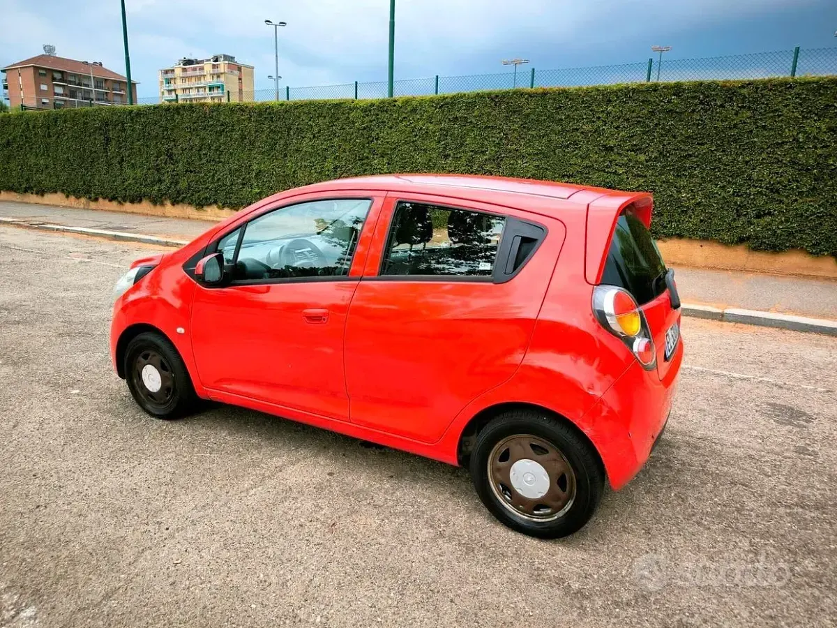 Usata Chevrolet Spark 65 CV (47 kW) 2012 Rosso Utilitaria