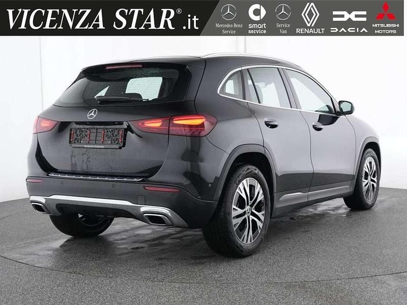 Usata Mercedes GLA180 Advanced 136 CV (100 kW) 2025 Nero cosmo SUV