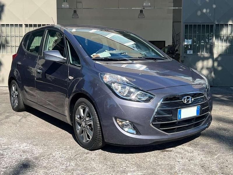 Antracite Usata 2016 Hyundai ix20 Comfort Due volumi | 8900 € (Molto cara) - Immagine 1/4