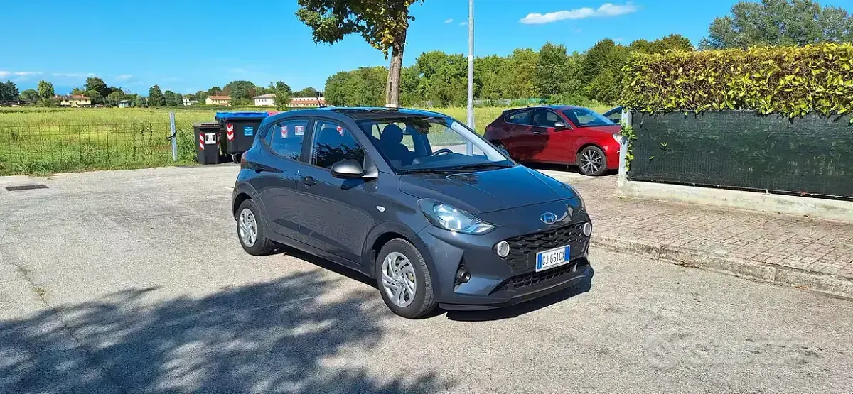 Usata Hyundai i10 Advanced 67 CV (49 kW) 2022 Bluazzurro Utilitaria