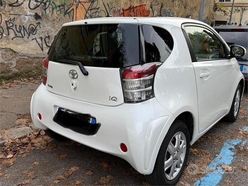 Usata Toyota iQ 68 CV (50 kW) 2009 Bianco Utilitaria