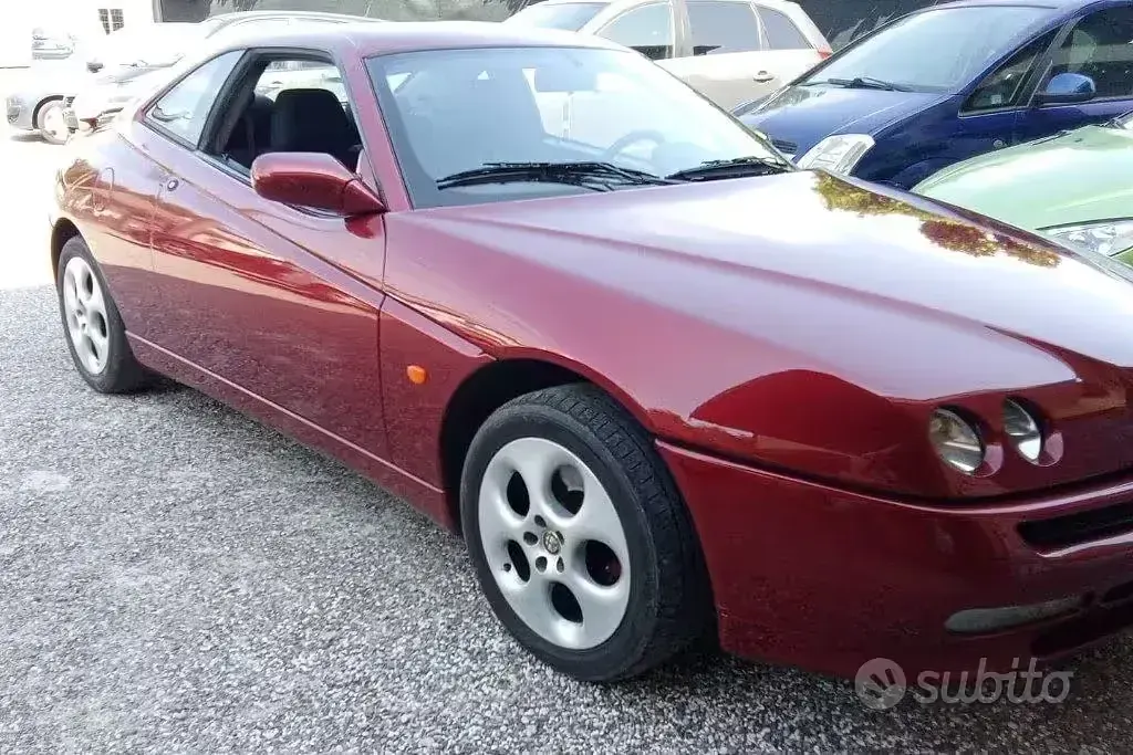 Usata Alfa Romeo GTV 144 CV (105 kW) 2000 Rosso Coupé