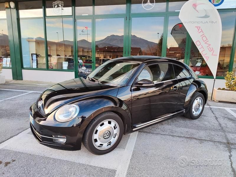 Usata VW Beetle Design 105 CV (77 kW) 2012 Nero Utilitaria
