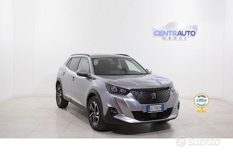 Usata Peugeot 2008 Allure 110 CV (80 kW) 2021 Grigio SUV