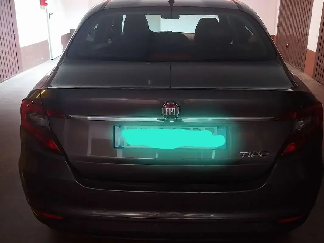 Usata Fiat Tipo Lounge 120 CV (88 kW) 2016 Grigio Berlina
