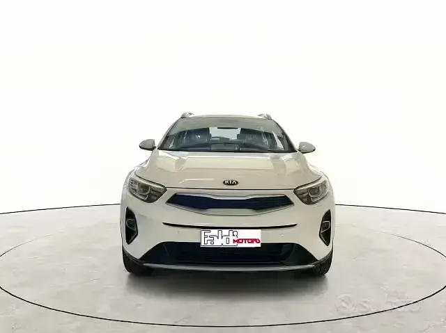 Usata Kia Stonic Urban 84 CV (61 kW) 2021 Bianco SUV