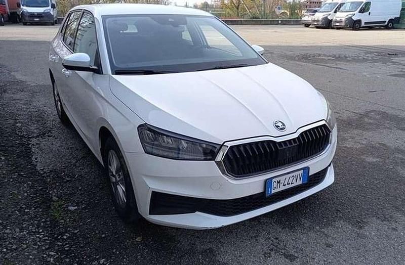Bianco Usata 2023 Skoda Fabia Ambition Tre volumi | 10.700 € (Super prezzo) - Immagine 1/4