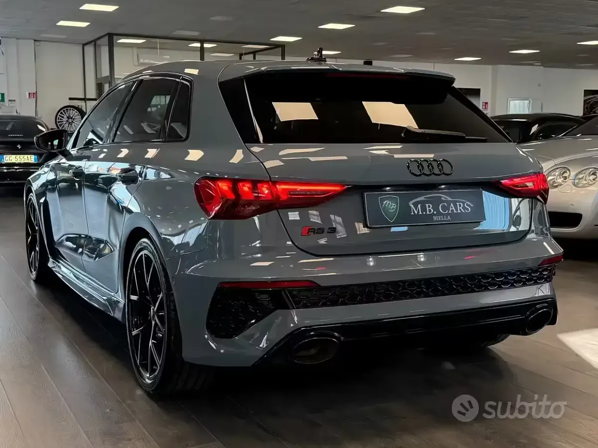 Usata Audi RS3 Ambiente 400 CV (294 kW) 2022 Grigio Berlina