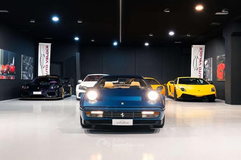 Usata Ferrari 328 271 CV (199 kW) 1987 Blu chiaro metallizzato Cabrio