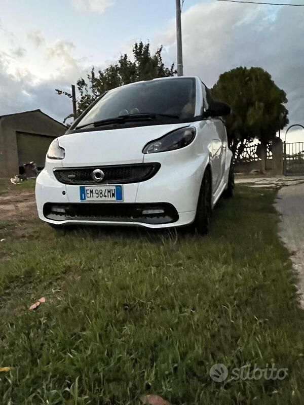 Bianco Usata 2012 Smart ForTwo Cabrio Cabrio | 6500 € (Buon prezzo) - Immagine 1/4