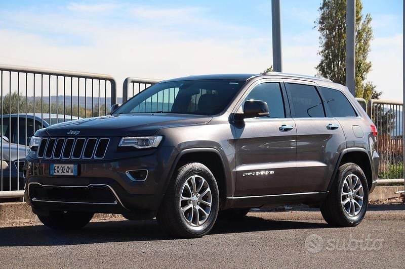Usata Jeep Cherokee Limited 250 CV (183 kW) 2014 Grigio SUV