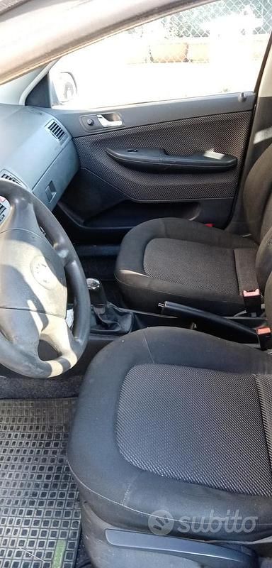 Usata Skoda Fabia 75 CV (55 kW) 2005 Berlina