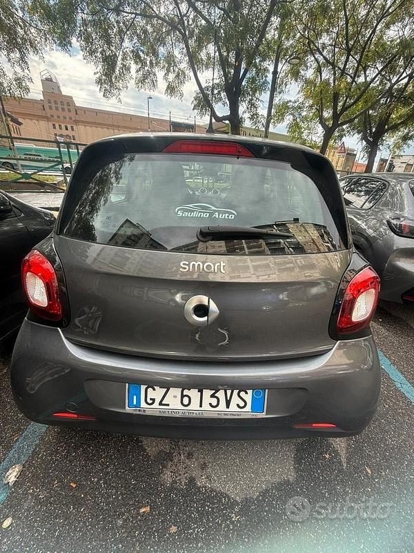 Usata Smart ForFour 71 CV (52 kW) 2016 Grigio Utilitaria