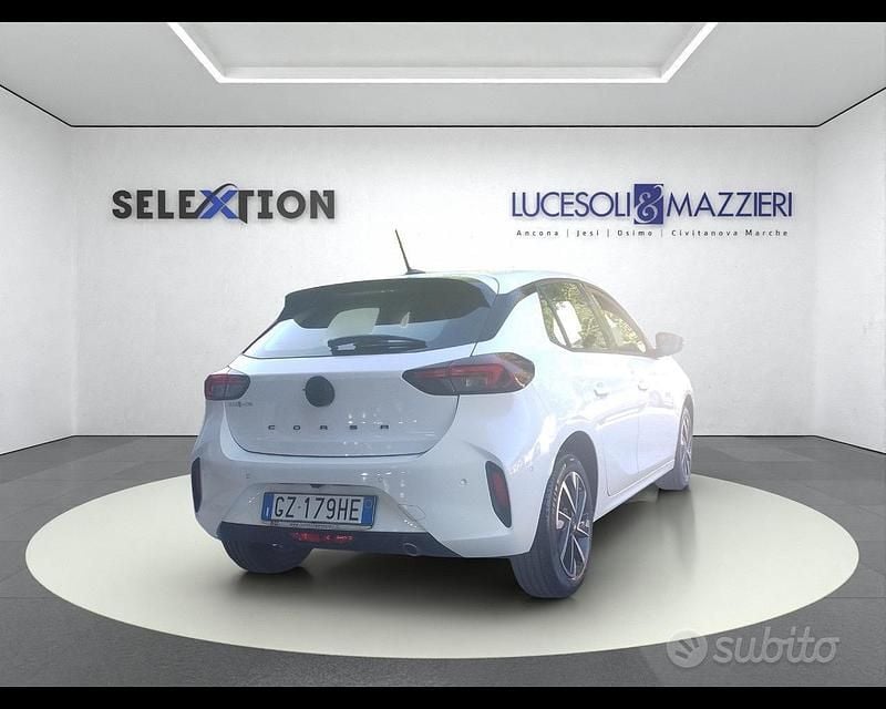 Usata Opel Corsa 101 CV (74 kW) 2025 Bianco Utilitaria