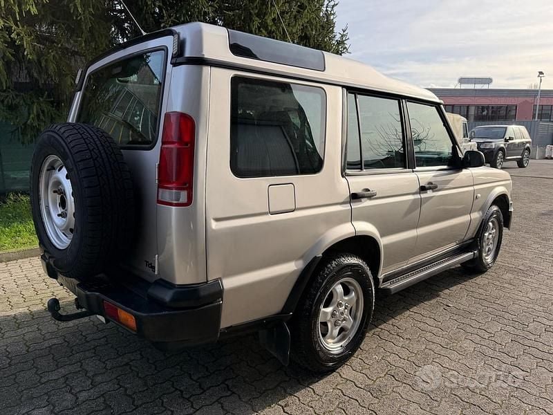 Usata Land Rover Discovery 2 137 CV (100 kW) 2001 Grigio SUV