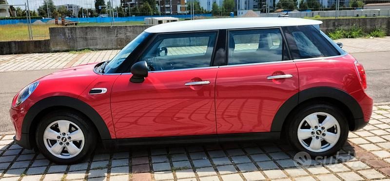 Usata Mini One D 95 CV (69 kW) 2019 Rosso Utilitaria
