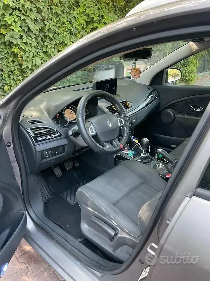Usata Renault Mégane III 110 CV (80 kW) 2011 Grigio Berlina