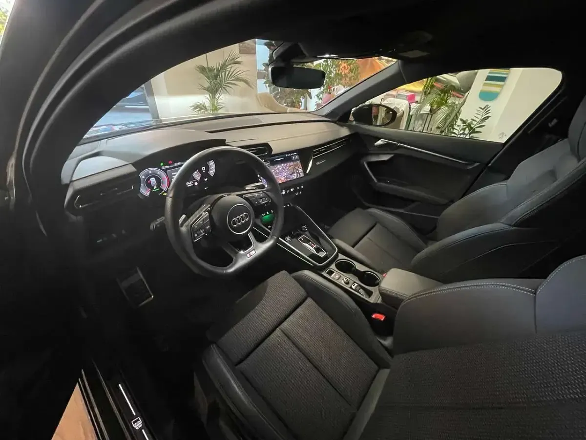 Usata Audi A3 Ambiente 150 CV (110 kW) 2025 Verde Berlina