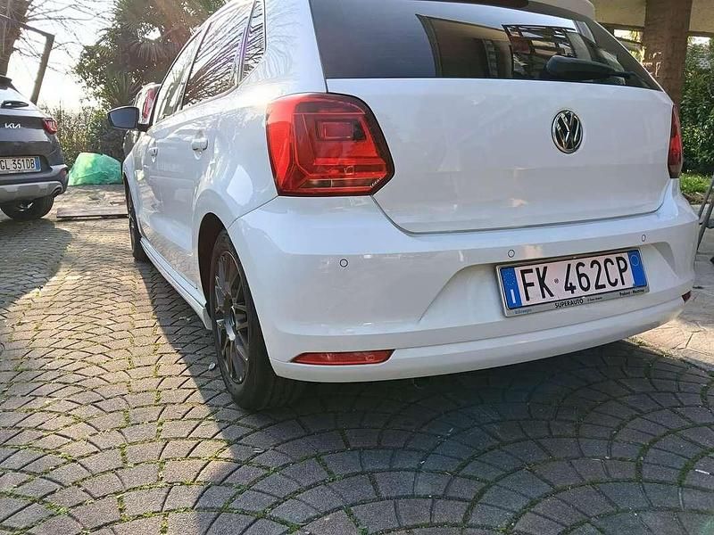 Usata VW Polo Trendline 75 CV (55 kW) 2017 Bianco Berlina