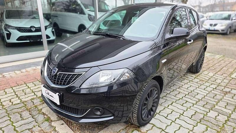 Nero Usata 2022 Lancia Ypsilon Silver Due volumi | 9950 € (Buon prezzo) - Immagine 1/4