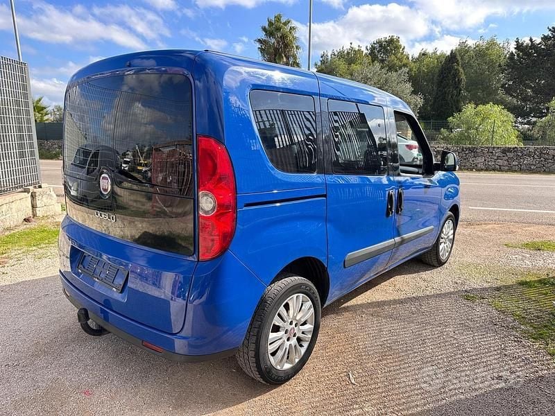 Usata Fiat Doblò Dynamic 90 CV (66 kW) 2011 Blu Monovolume