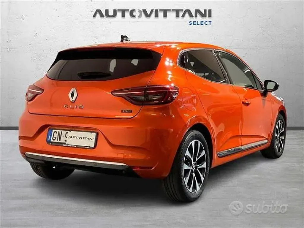 Usata Renault Clio V Techno 91 CV (66 kW) 2023 Grigio