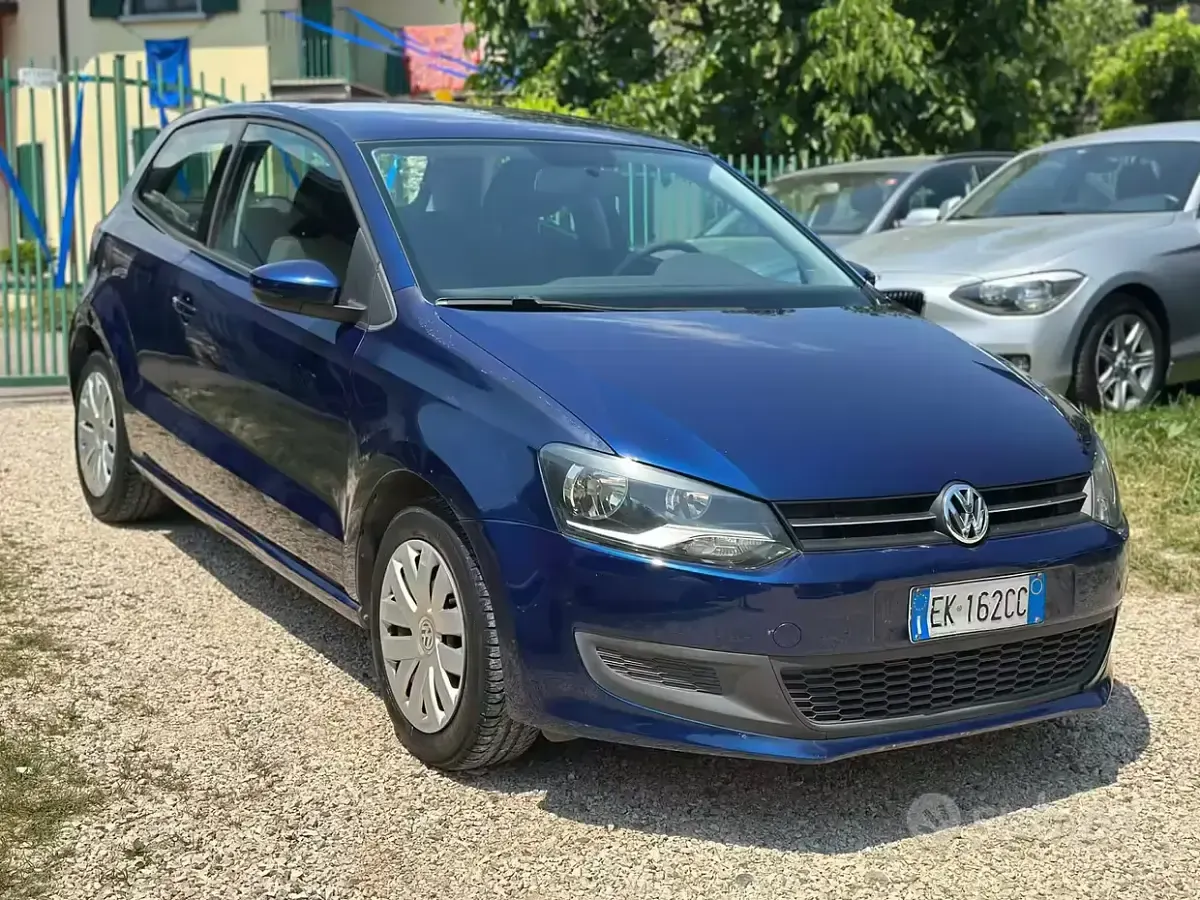 Usata VW Polo Highline 82 CV (60 kW) 2011 Blu Utilitaria