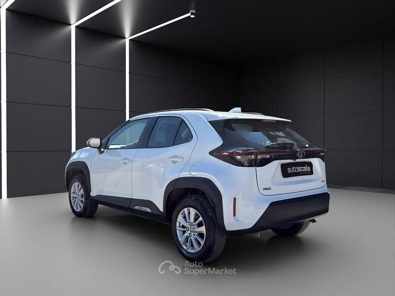 Usata Toyota Yaris Cross Active 92 CV (67 kW) 2025 Bianco SUV